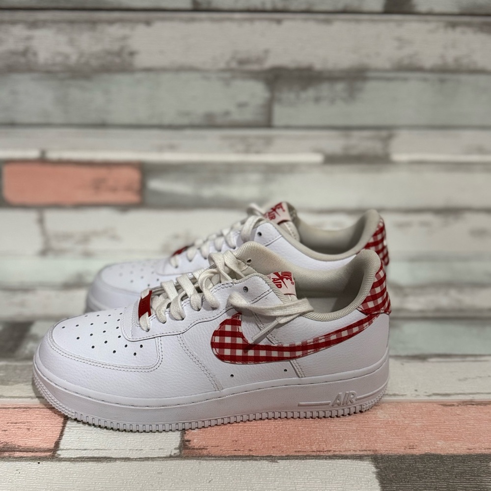 Nike Women Tennis Shoes